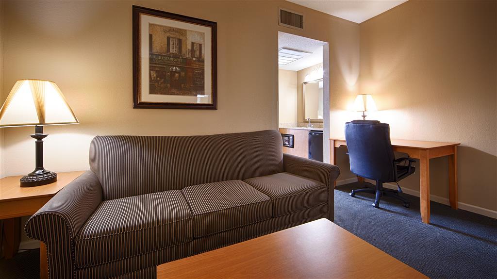 Baymont By Wyndham Indianapolis Northwest Hotel Exterior photo