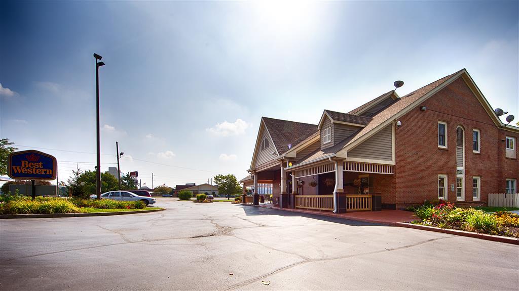 Baymont By Wyndham Indianapolis Northwest Hotel Exterior photo
