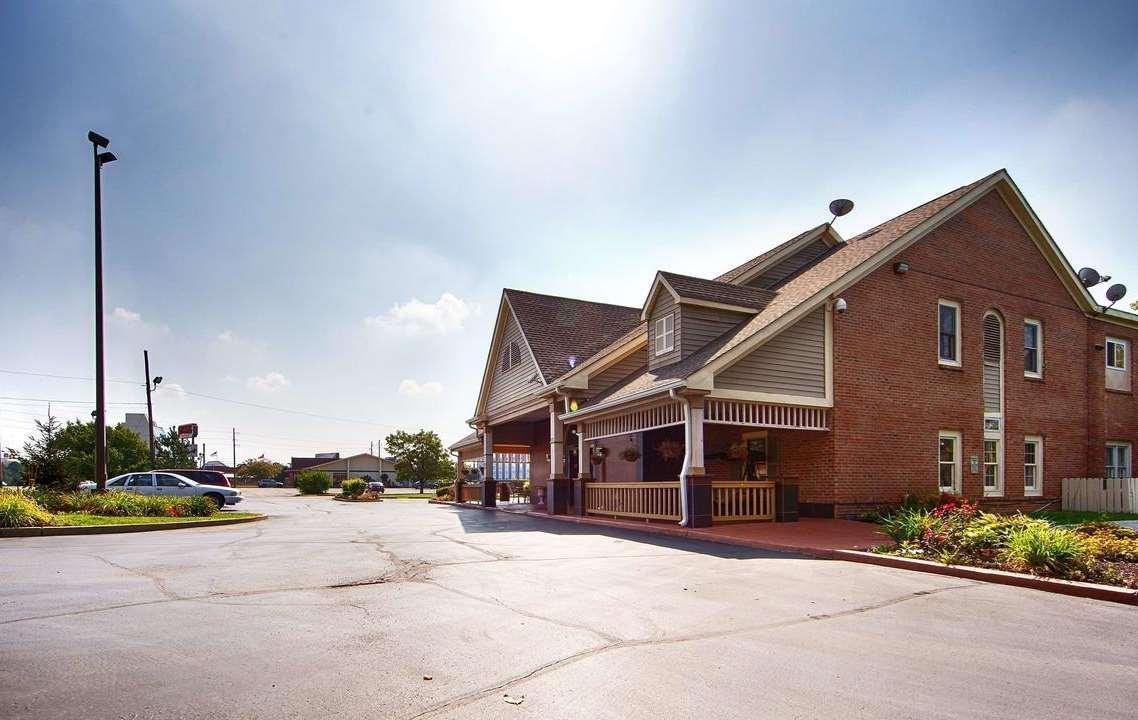 Baymont By Wyndham Indianapolis Northwest Hotel Exterior photo