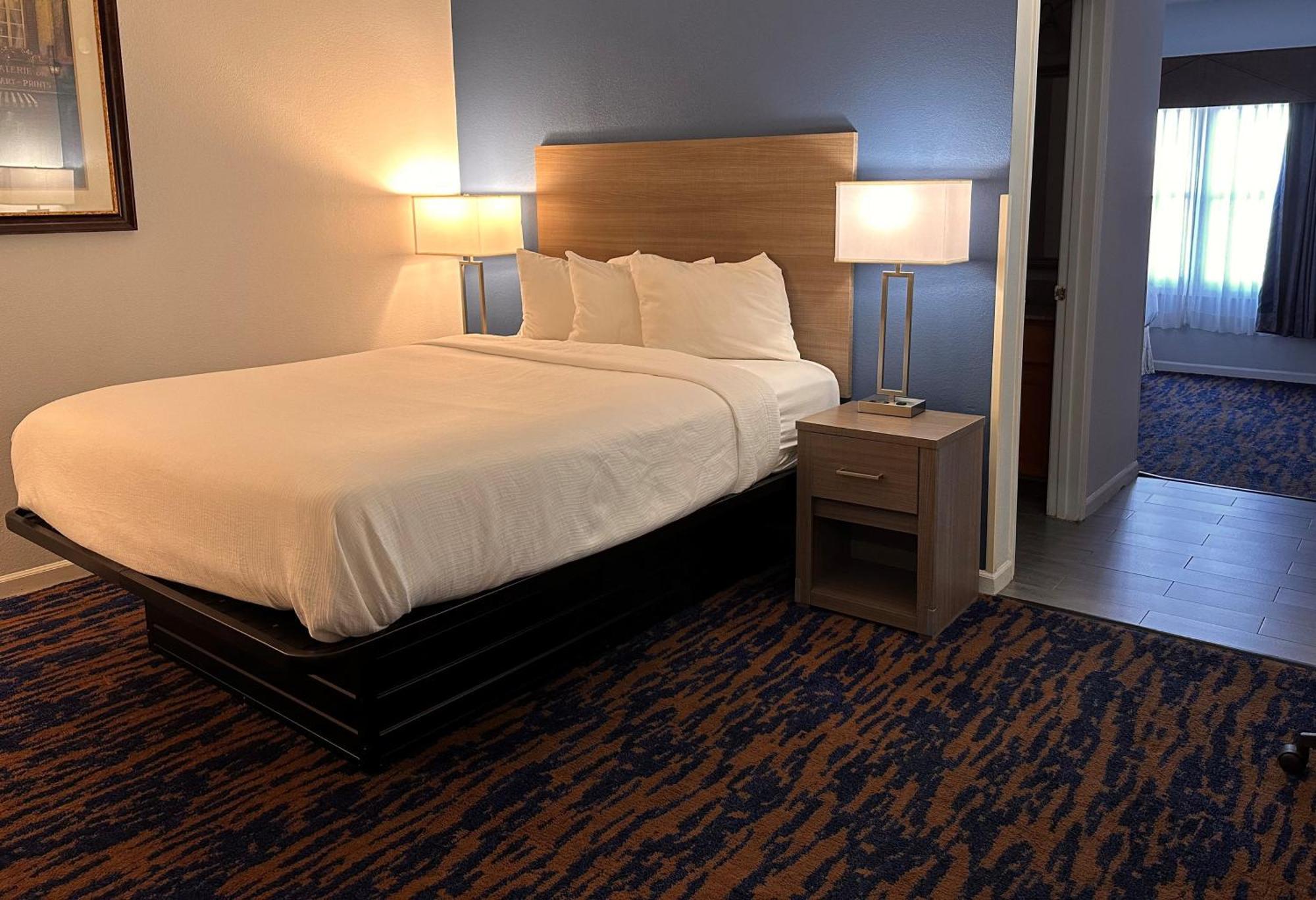 Baymont By Wyndham Indianapolis Northwest Hotel Exterior photo