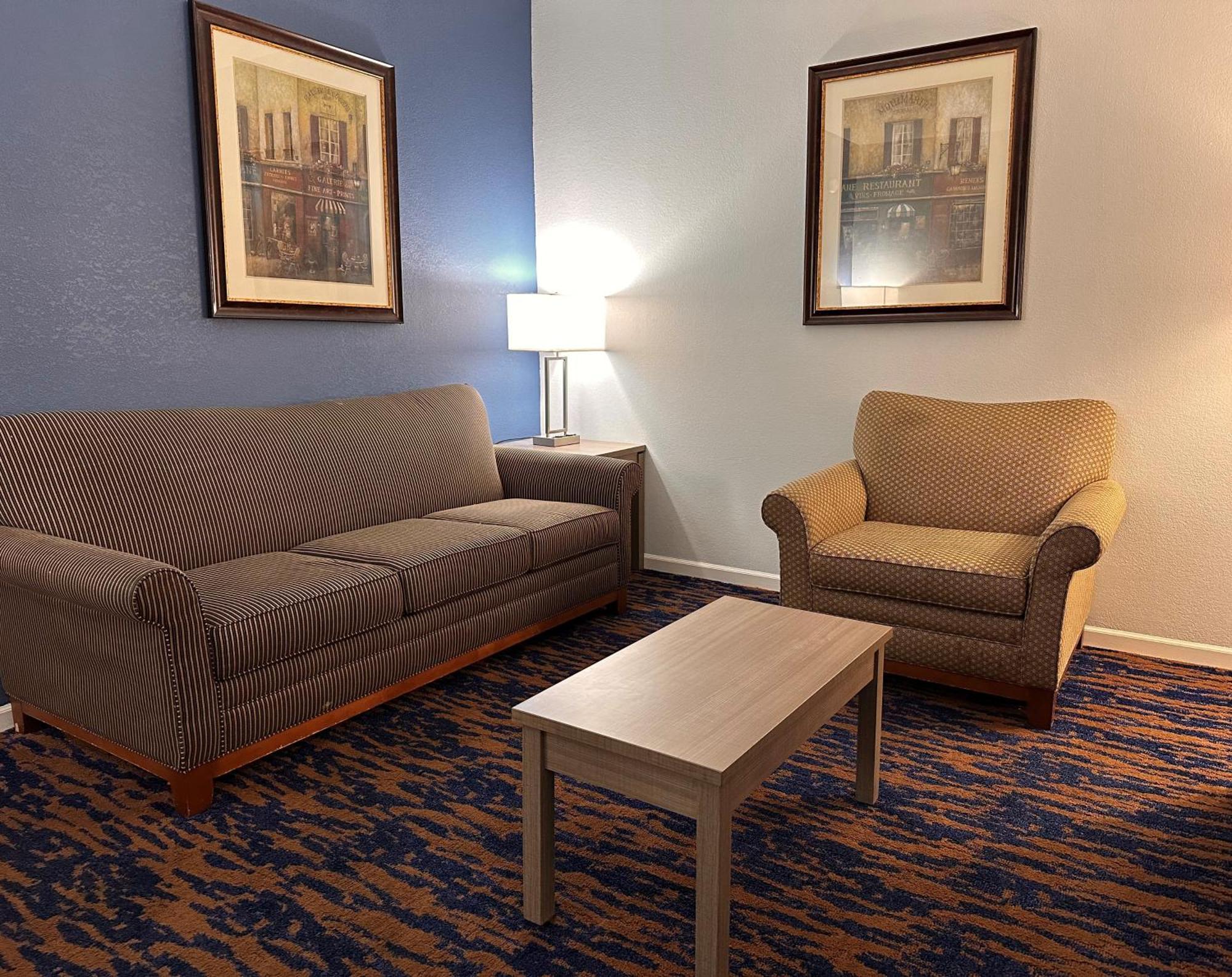 Baymont By Wyndham Indianapolis Northwest Hotel Exterior photo