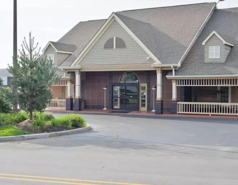 Baymont By Wyndham Indianapolis Northwest Hotel Exterior photo