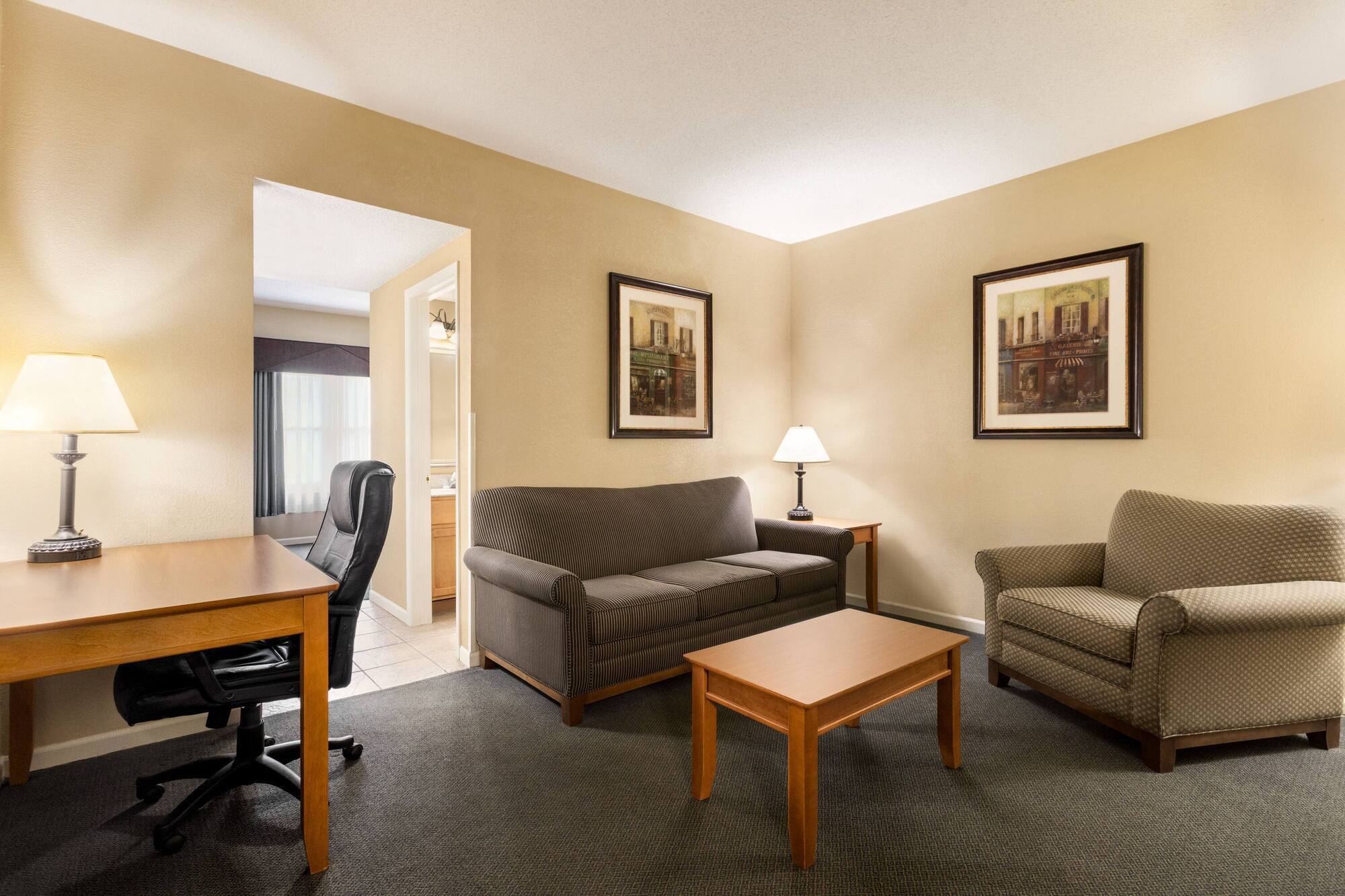 Baymont By Wyndham Indianapolis Northwest Hotel Exterior photo